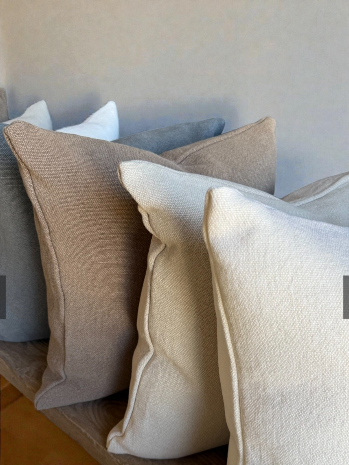 The SOUTENIR  Pillow Ensemble — Hemp